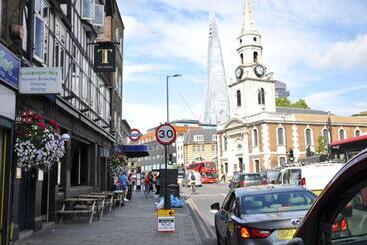 هتل Cityspace Borough