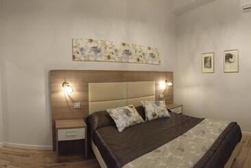 هتل Elisa Guest House