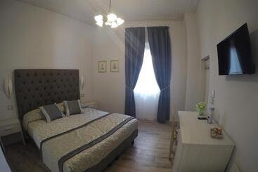 هتل Elisa Guest House