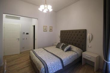 هتل Elisa Guest House