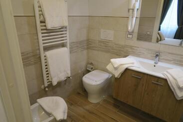 هتل Elisa Guest House