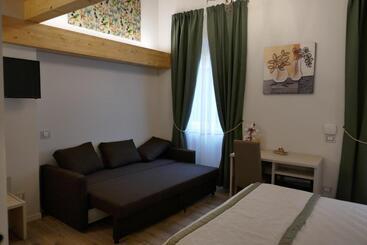 هتل Elisa Guest House