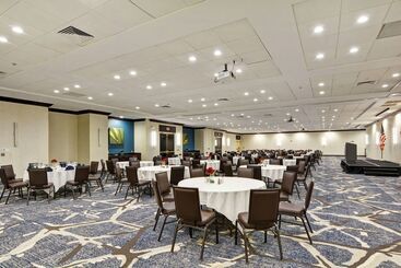 هتل Embassy Suites By Hilton Orlando Downtown