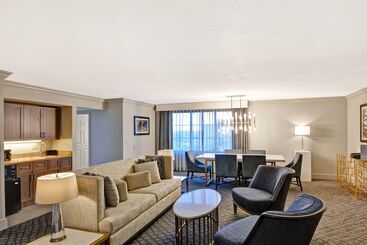 هتل Embassy Suites By Hilton Orlando Downtown