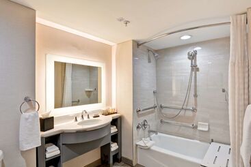 هتل Embassy Suites By Hilton Orlando Downtown