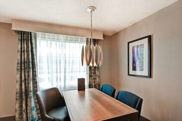 هتل Embassy Suites By Hilton Orlando Downtown