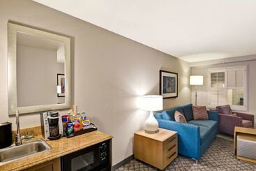 هتل Embassy Suites By Hilton Orlando Downtown