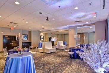 هتل Embassy Suites By Hilton Orlando Downtown