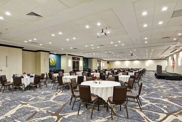 هتل Embassy Suites By Hilton Orlando Downtown