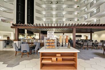 هتل Embassy Suites By Hilton Orlando Downtown