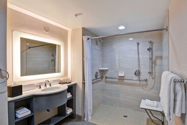هتل Embassy Suites By Hilton Orlando Downtown