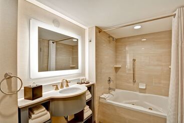 هتل Embassy Suites By Hilton Orlando Downtown