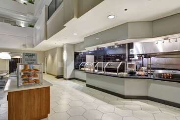 هتل Embassy Suites By Hilton Orlando Downtown