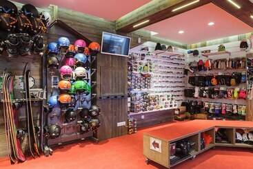 فندق Hôtel Les Balcons Village