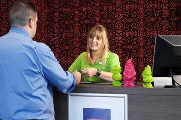 هتل Ibis Styles Compiegne