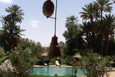 هتل Ksar Assalassil