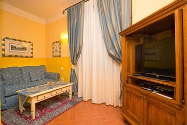 هتل La Casa Del Garbo   Luxury Rooms & Suite