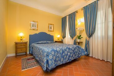 هتل La Casa Del Garbo   Luxury Rooms & Suite