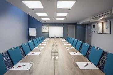 هتل Leonardo  London Heathrow Airport
