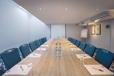 هتل Leonardo  London Heathrow Airport