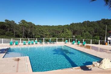 בית מלון כפרי Les Parasols D Argens