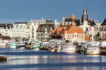 هتل Mercure Trouville Sur Mer
