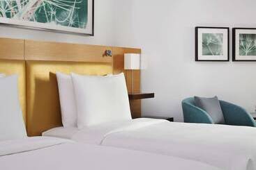 Mövenpick Hotel Jumeirah Beach