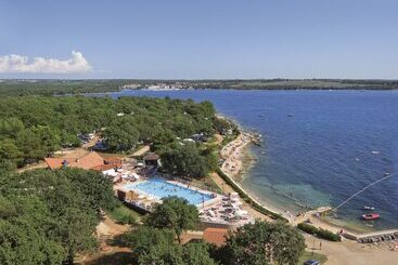 هتل Naturist Resort Solaris