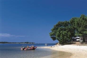 هتل Naturist Resort Solaris