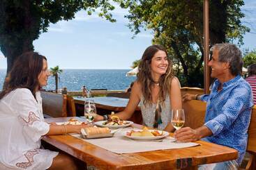 هتل Naturist Resort Solaris