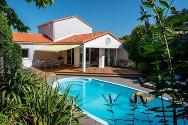 هتل Oasis Les Jardins Des Sables D'olonne