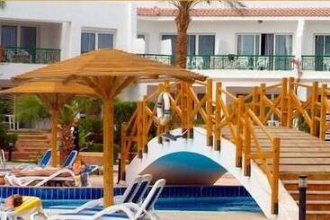 هتل Panorama Naama Heights