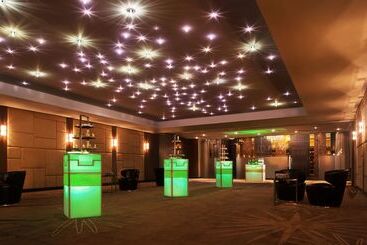 هتل Radisson Suites Bangkok Sukhumvit