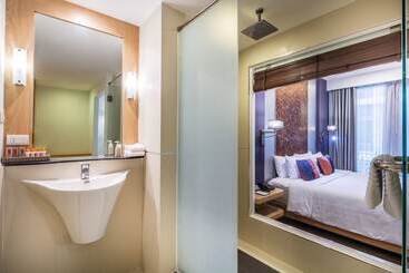هتل Solo, Sukhumvit 2, Bangkok   Sha Extra Plus
