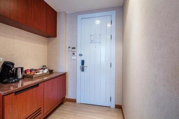 هتل Solo, Sukhumvit 2, Bangkok   Sha Extra Plus