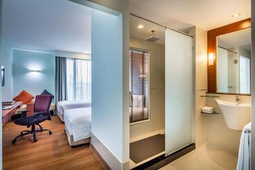 هتل Solo, Sukhumvit 2, Bangkok   Sha Extra Plus
