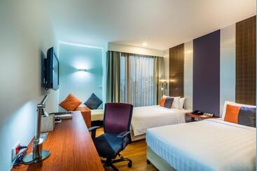 هتل Solo, Sukhumvit 2, Bangkok   Sha Extra Plus