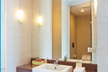هتل Solo, Sukhumvit 2, Bangkok   Sha Extra Plus