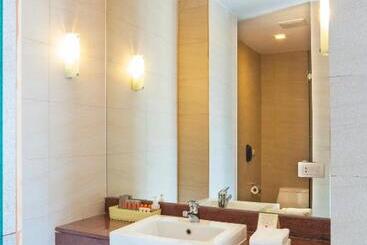 هتل Solo, Sukhumvit 2, Bangkok   Sha Extra Plus