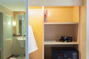 هتل Solo, Sukhumvit 2, Bangkok   Sha Extra Plus