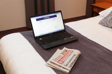 هتل The Originals City, Hôtel Paraylemonial