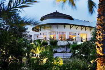 هتل Magic Life Africana