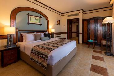 Sunrise Remal Resort