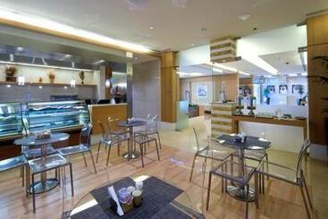 Time Ruby Hotel Apartment
