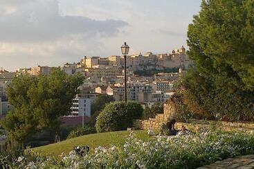تختخواب و صبحانه Sardinia Domus