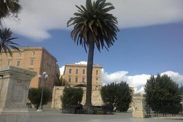 تختخواب و صبحانه Sardinia Domus