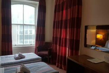هتل Aberdeen House