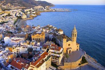 هتل Alenti Sitges