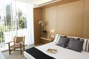 هتل Alenti Sitges