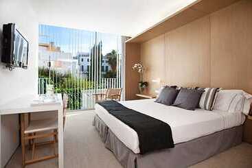 هتل Alenti Sitges